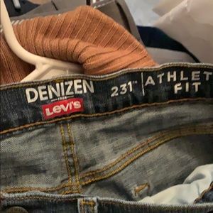 Men’s Levi jeans athletic fit